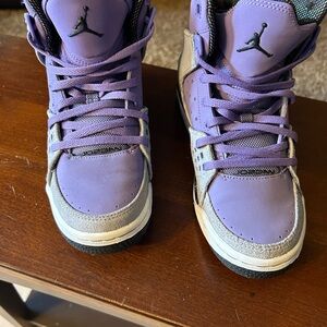 Jordan Athletic Shoes in Purple and Gray